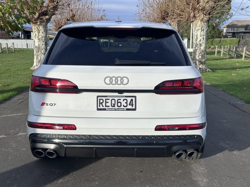 2025 Audi SQ7 TFSI 373kW image 4