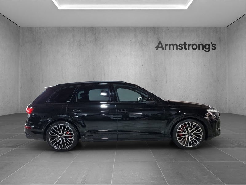 2025 Audi SQ7 TFSI quattro image 3