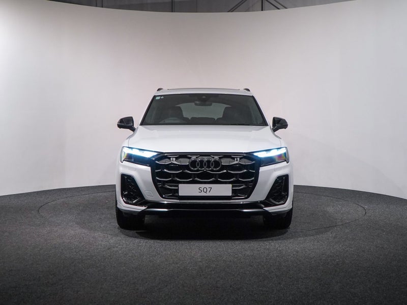 2025 Audi SQ7 V8 TFSI 373kW quattro image 2