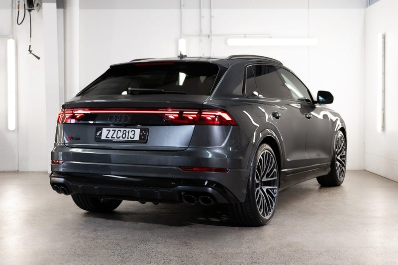 2025 Audi SQ8 TFSI image 2