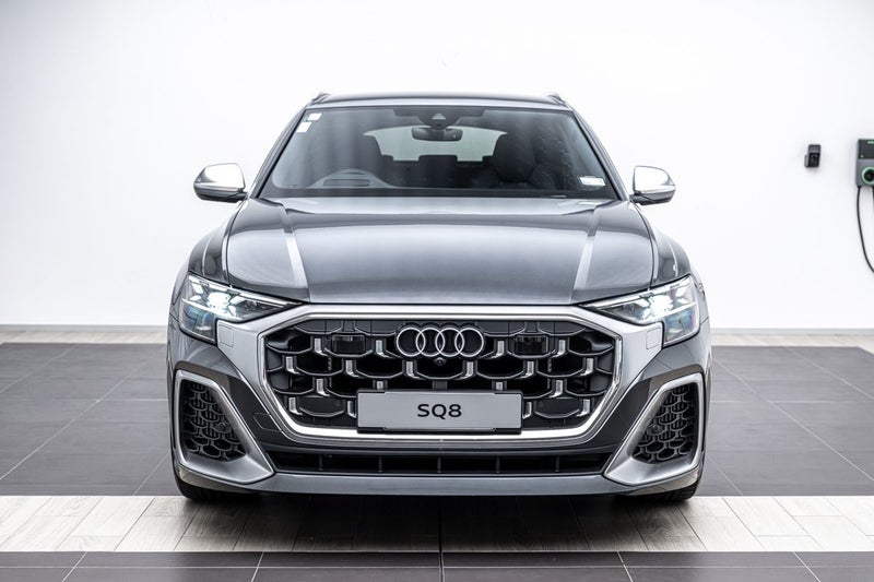 2025 Audi SQ8 TFSI image 5