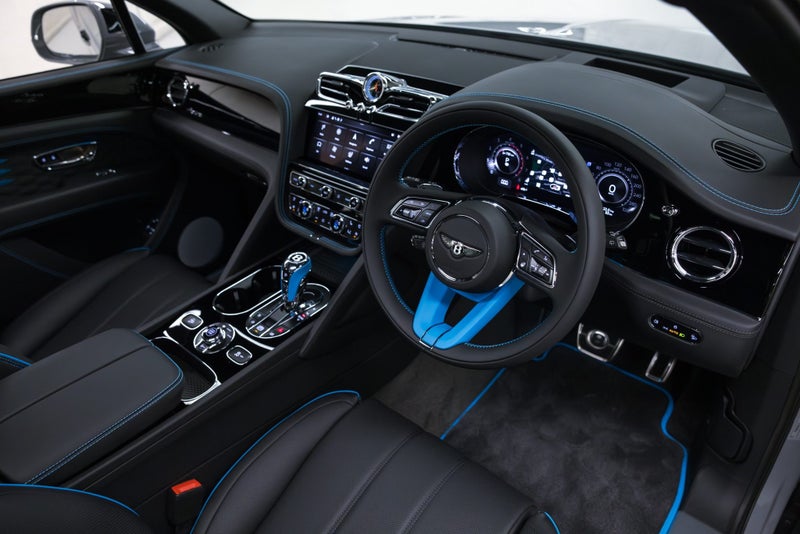 2025 Bentley Bentayga EWB Azure image 2