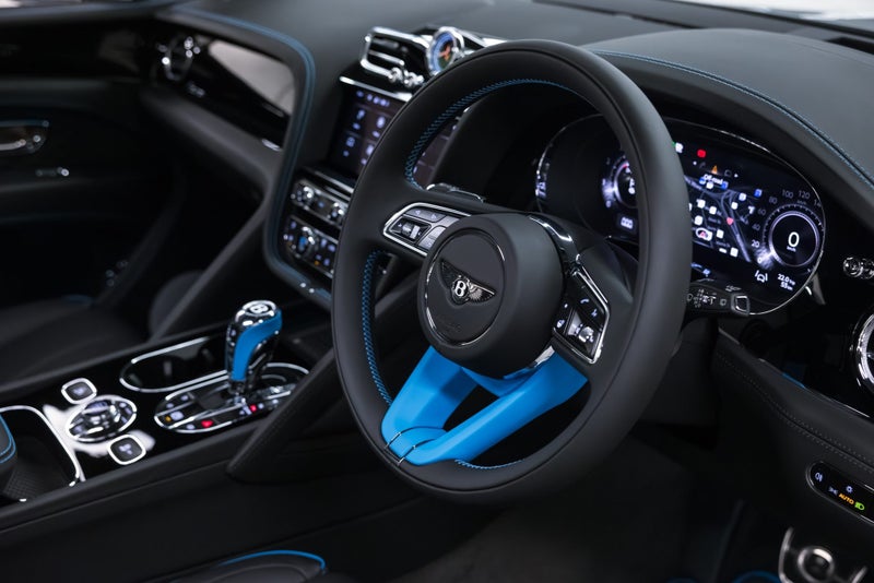 2025 Bentley Bentayga EWB Azure image 4