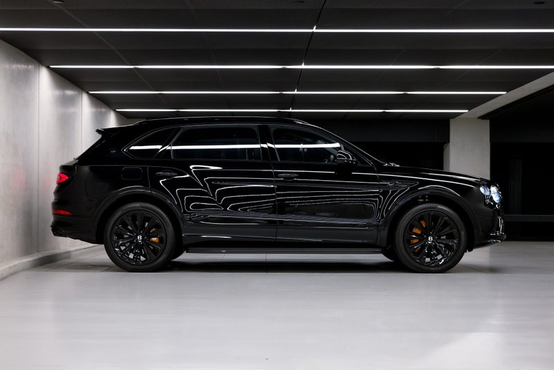 2025 Bentley Bentayga Extended Wheelbase Azure image 5