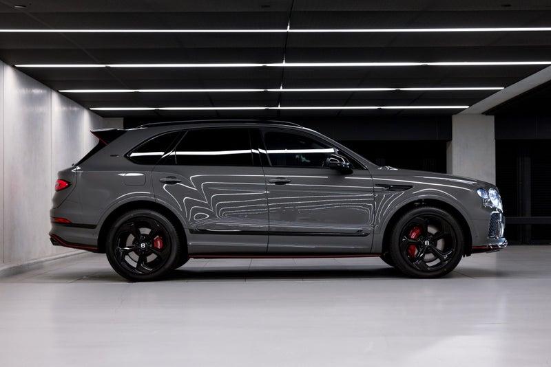2025 Bentley Bentayga S Black Edition image 5