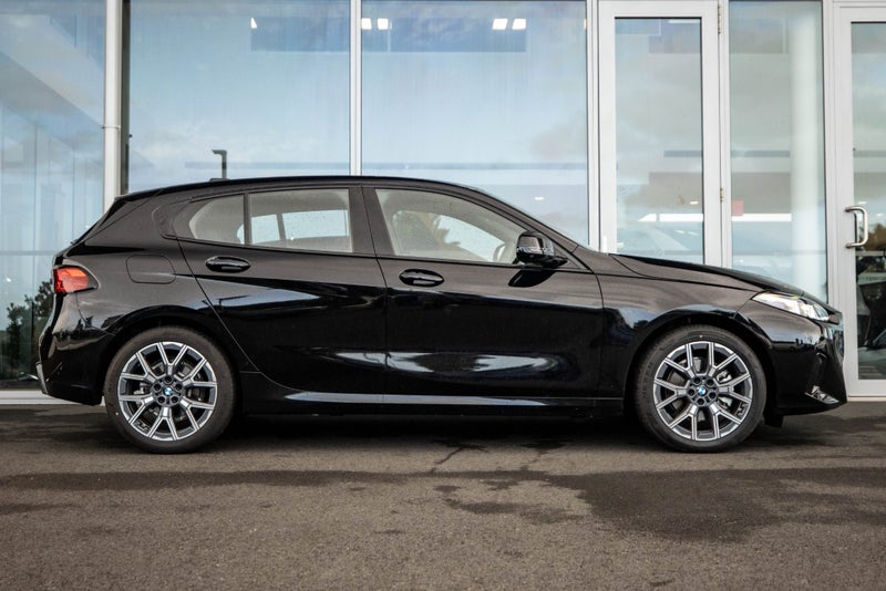 2025 BMW 120i 120 image 3