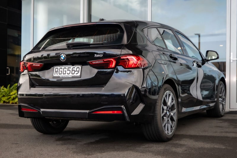 2025 BMW 120i 120 image 4