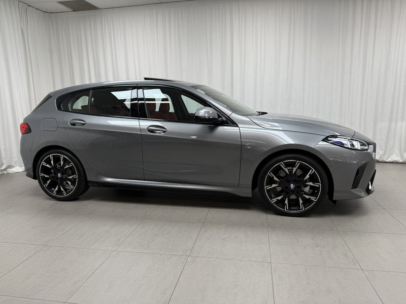 2025 BMW 120i 120 Hatch image 2