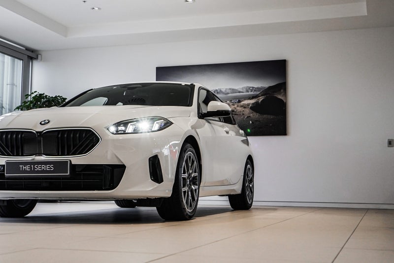 2025 BMW 120i 120 Hatch image 5