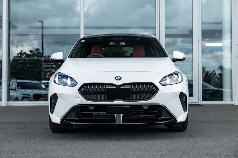 2025 BMW 120i 120 Hatch image 2