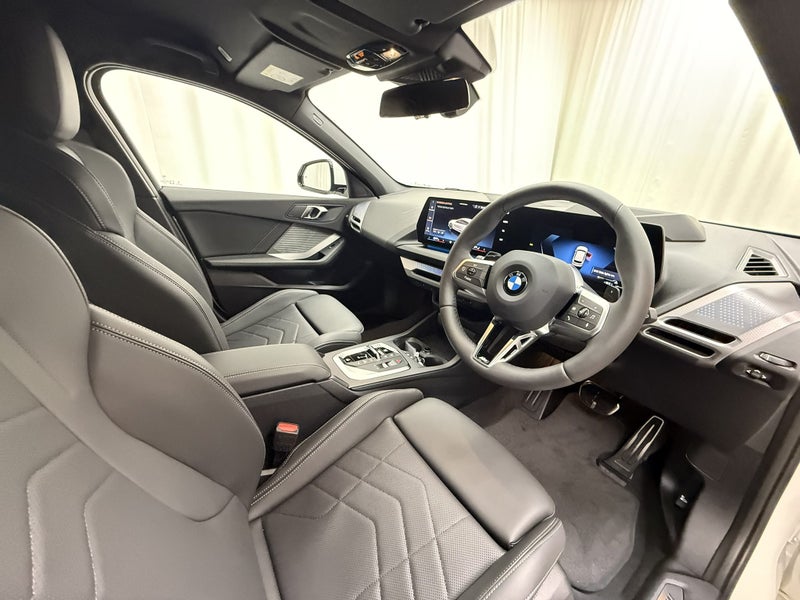 2025 BMW 120i 120 Hatch image 4