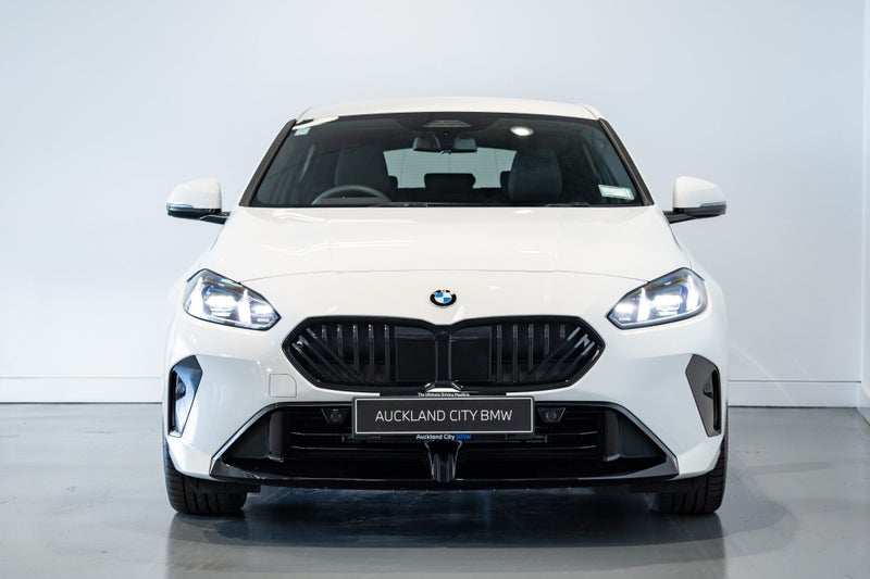 2025 BMW 120i 120 M-Sport hatch image 2
