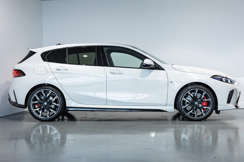 2025 BMW 120i 120 MSport Pro + Enhancement Package image 3