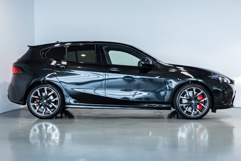 2025 BMW 120i 120 MSport Pro + Enhancement Package image 3