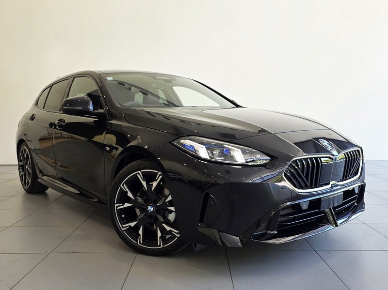 2025 BMW 120i Hatch image 1