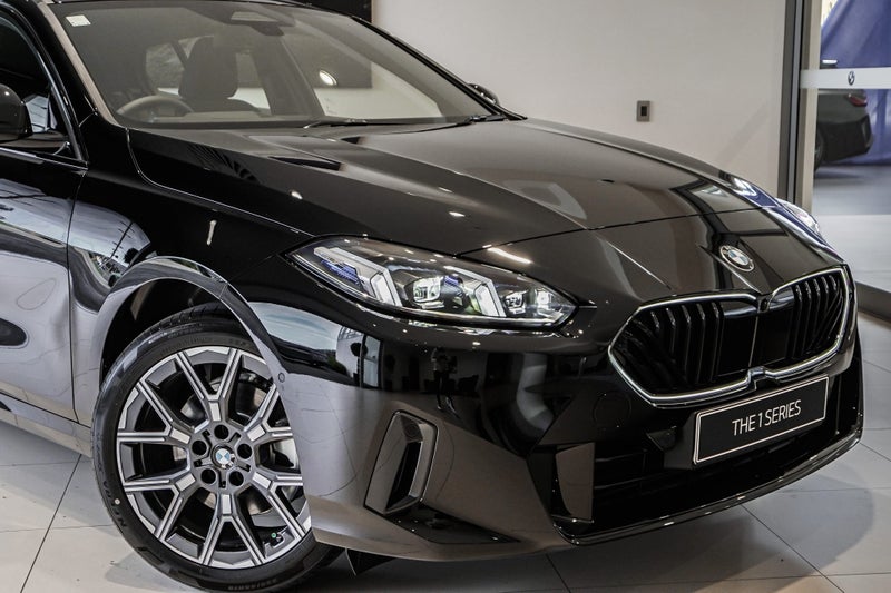 2025 BMW 120i Hatch Sport Collection image 3
