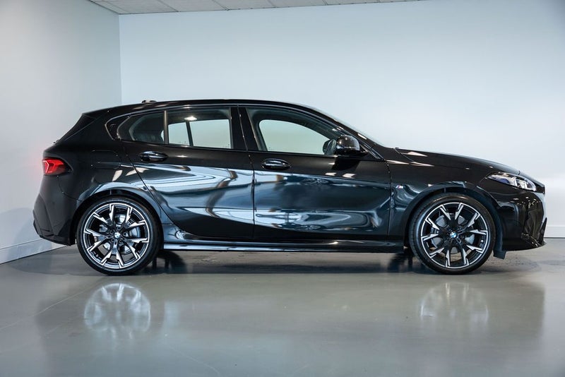 2025 BMW 120i M Sport image 2