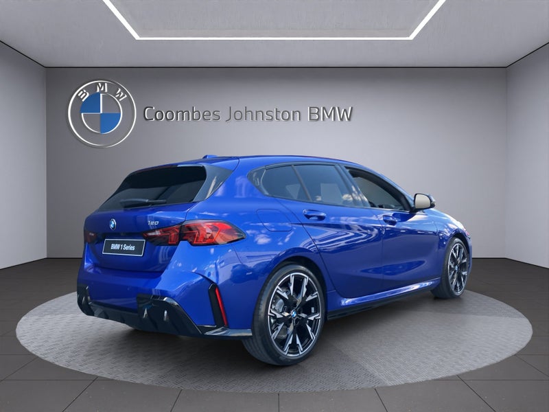 2025 BMW 120i M-Sport image 5