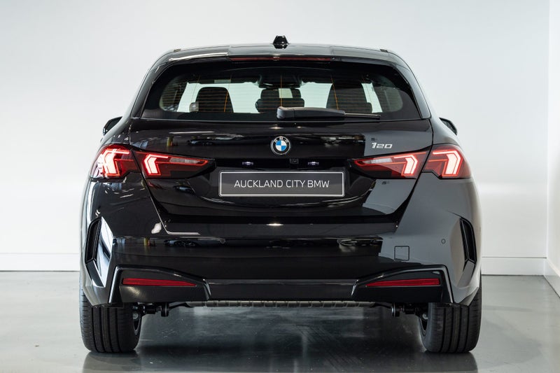 2025 BMW 120i Sport Collection image 5
