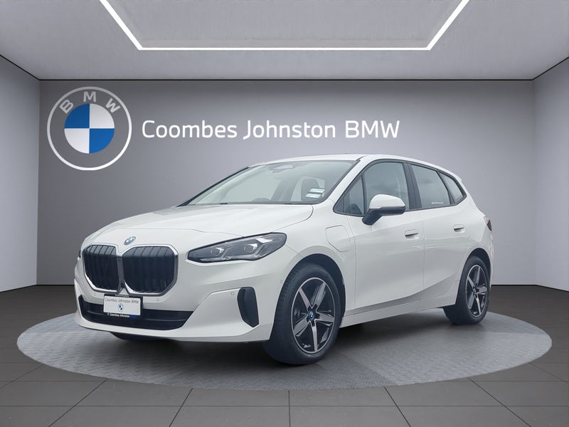 2025 BMW 225e 225E Xdrive image 1