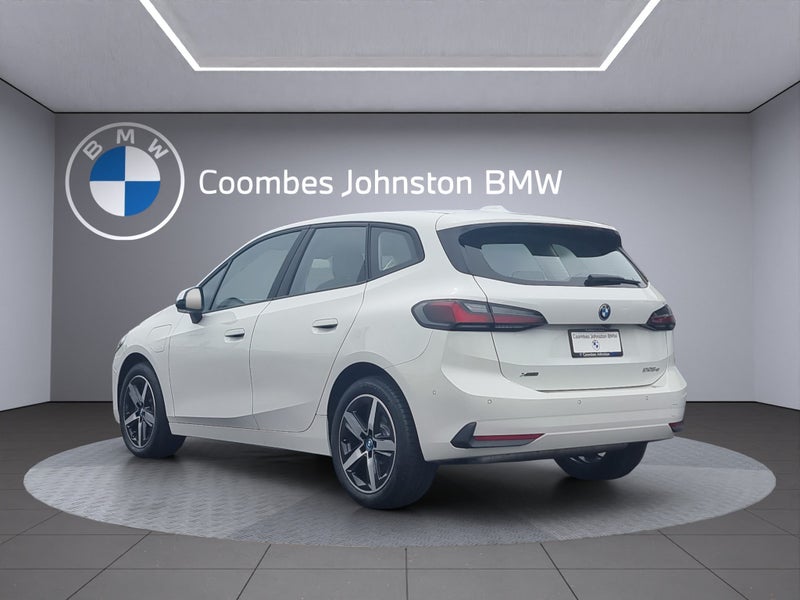 2025 BMW 225e 225E Xdrive image 4
