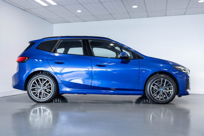 2025 BMW 225xe Xdrive Active Tourier image 2