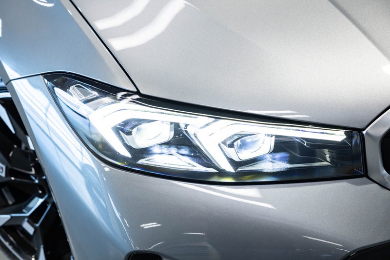 2025 BMW 3 Series 320i M-Sport Sedan image 3
