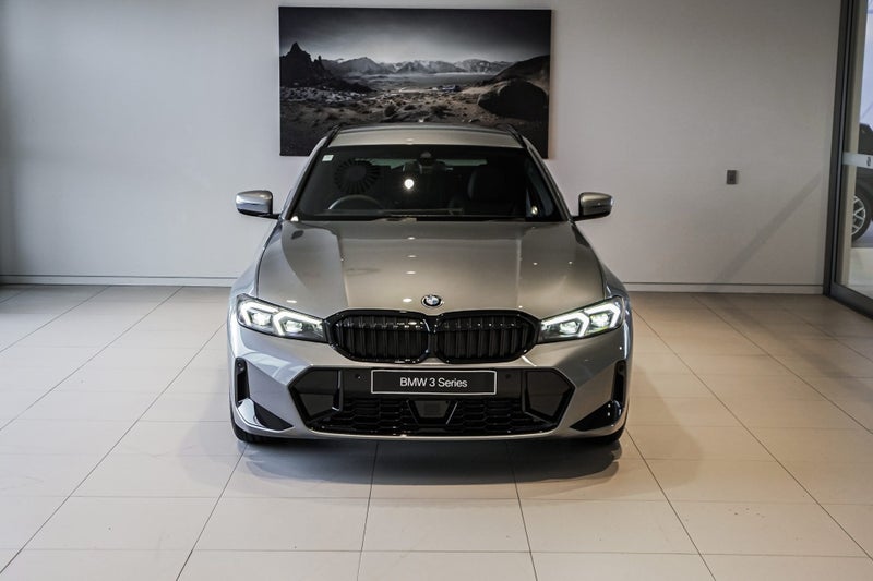 2025 BMW 320D xDrive Touring image 4