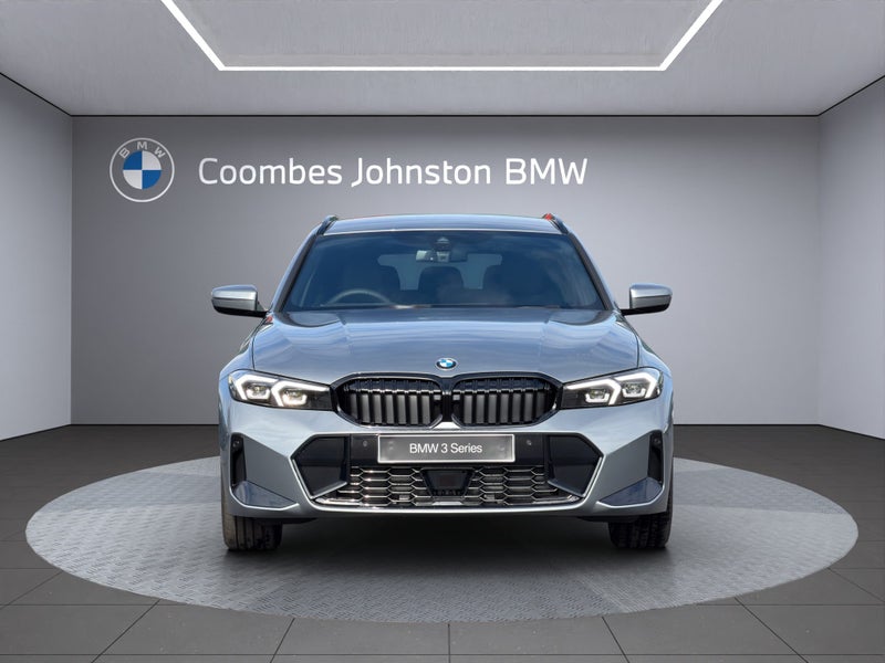 2025 BMW 320D xDrive Touring image 2