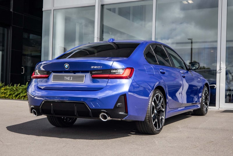 2025 BMW 320i 320I Sedan image 2