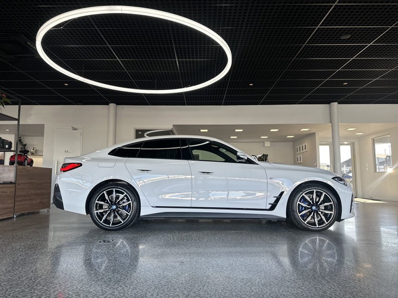 2025 BMW i4 eDrive40 M Sport image 3