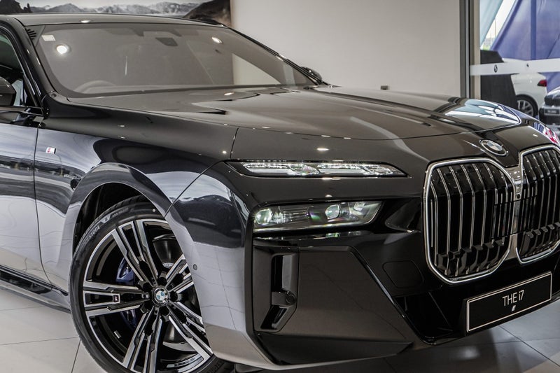 2025 BMW i7 52EJ xDrive60 image 3