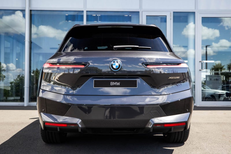 2025 BMW iX iX xDrive50 image 3