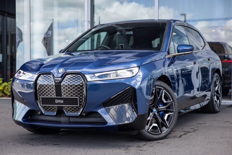 2025 BMW iX iX xDrive50 image 1