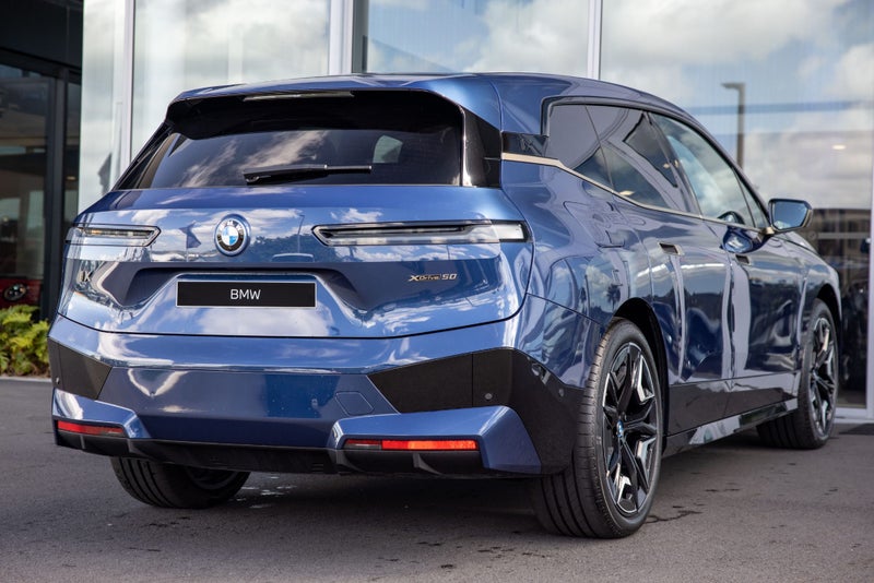 2025 BMW iX iX xDrive50 image 3