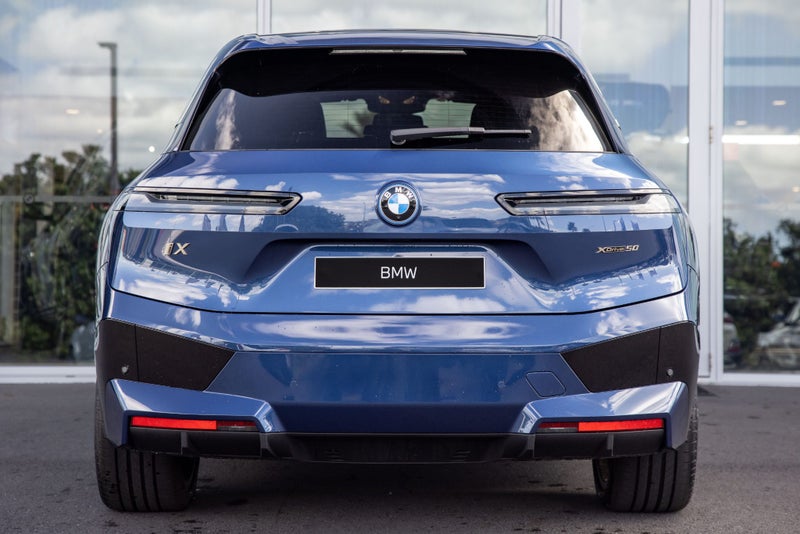 2025 BMW iX iX xDrive50 image 5
