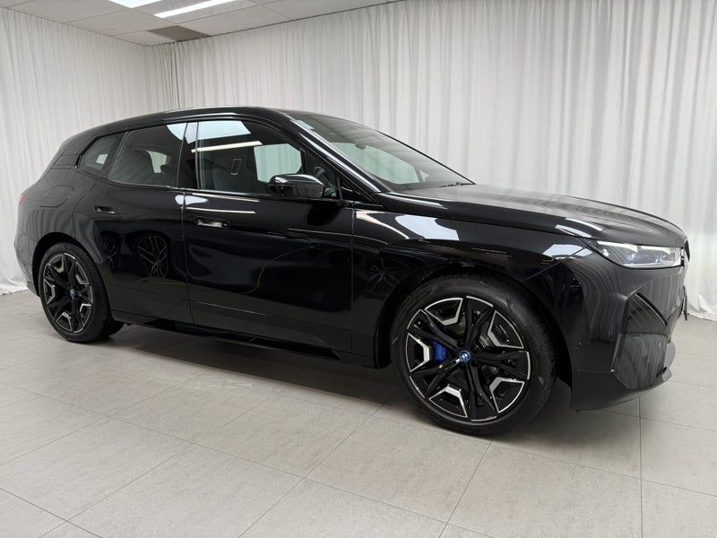 2025 BMW iX iX xDrive50 image 2