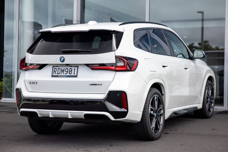 2025 BMW iX1 ix1 xDrive30 image 3
