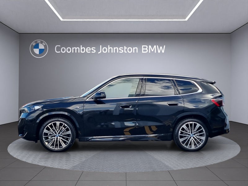 2025 BMW iX1 xDrive 30 M sport image 3