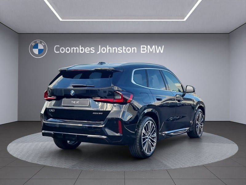 2025 BMW iX1 xDrive 30 M sport image 5