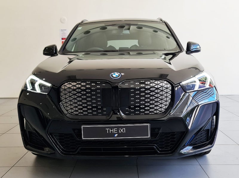 2025 BMW iX1 xDrive30 image 2