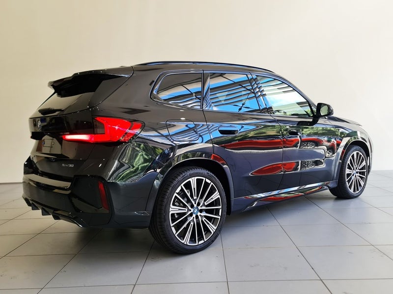 2025 BMW iX1 xDrive30 image 4