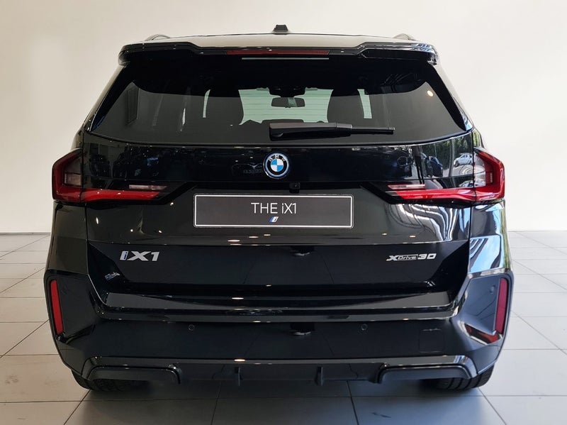 2025 BMW iX1 xDrive30 image 5