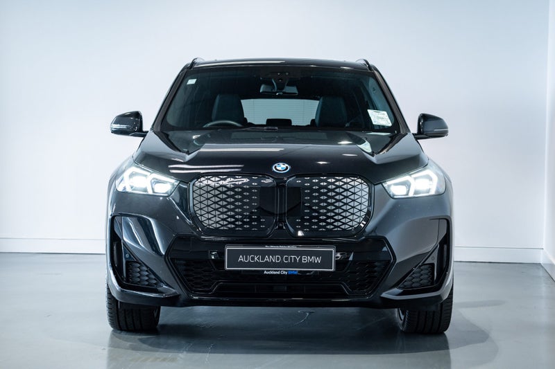 2025 BMW iX1 xDrive30 image 2