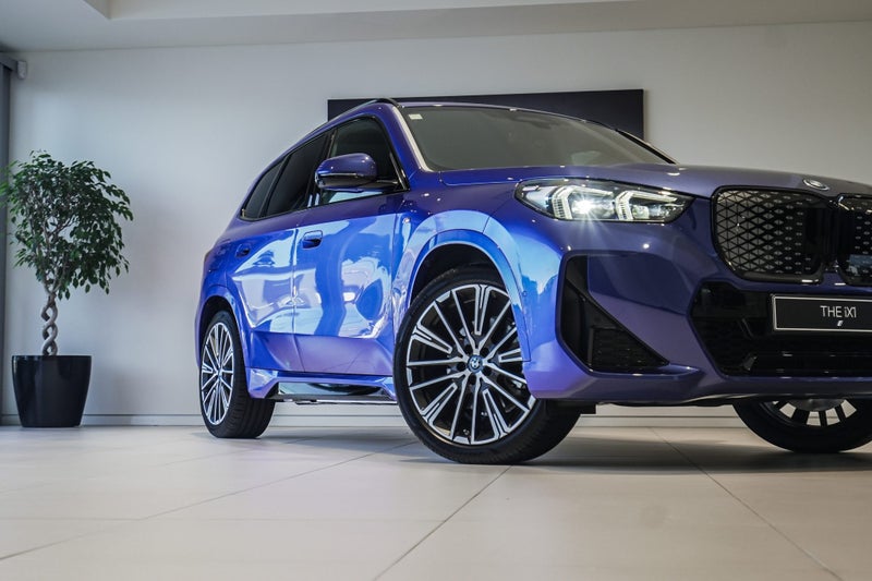 2025 BMW iX1 xDrive30 image 2