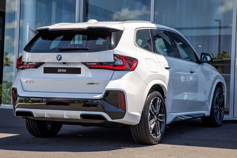 2025 BMW iX1 xDrive30 image 4