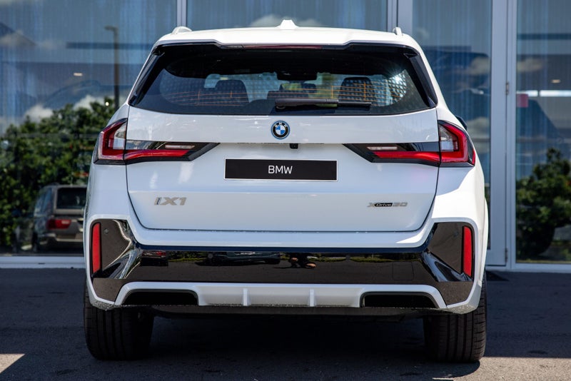 2025 BMW iX1 xDrive30 image 5