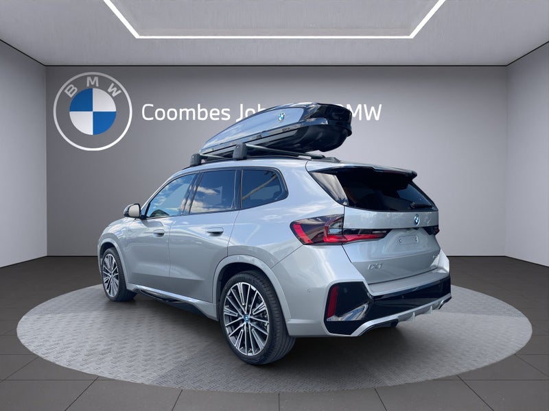 2025 BMW iX1 Xdrive30 M-Sport image 4