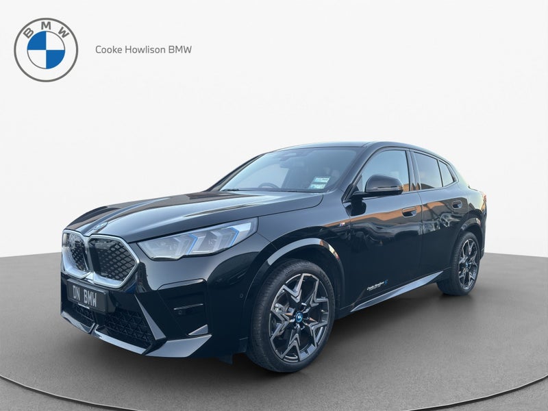 2025 BMW iX2 eDrive20 M Sport image 3