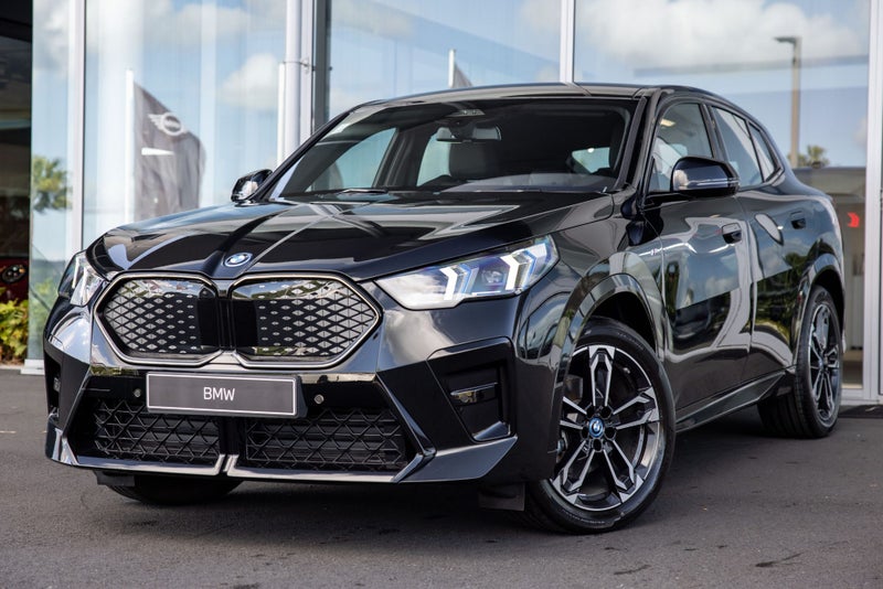 2025 BMW iX2 ix2 edrive20 image 1